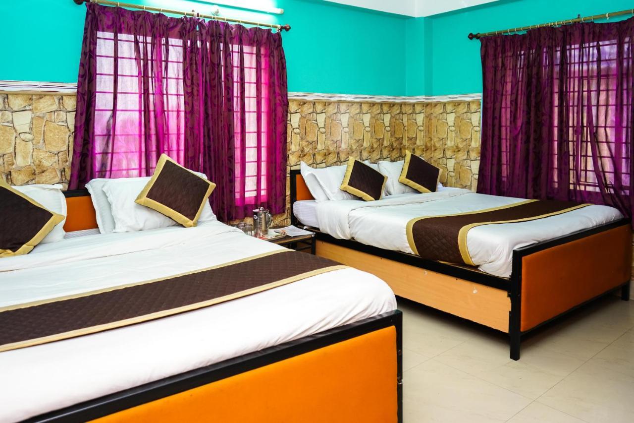 Tirupati Lodge Njp Siliguri Dış mekan fotoğraf
