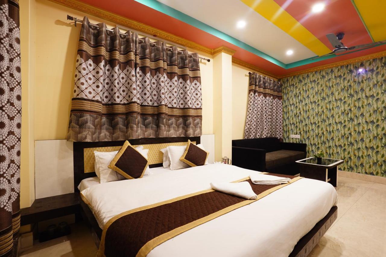 Tirupati Lodge Njp Siliguri Dış mekan fotoğraf