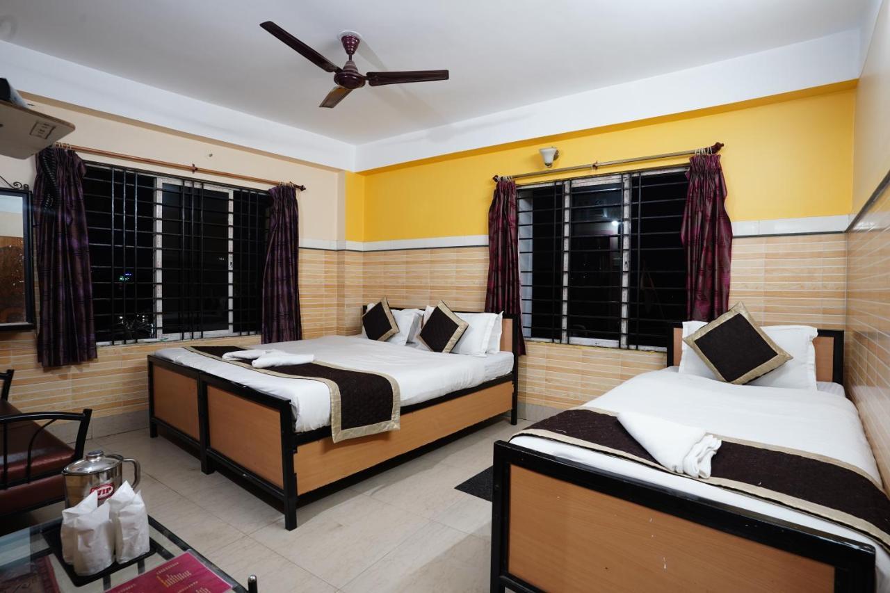 Tirupati Lodge Njp Siliguri Dış mekan fotoğraf