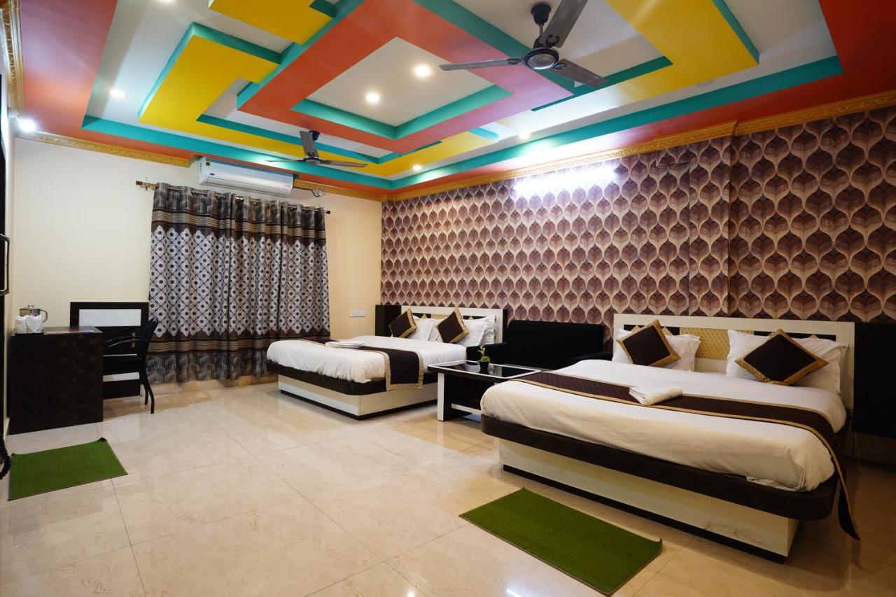 Tirupati Lodge Njp Siliguri Dış mekan fotoğraf