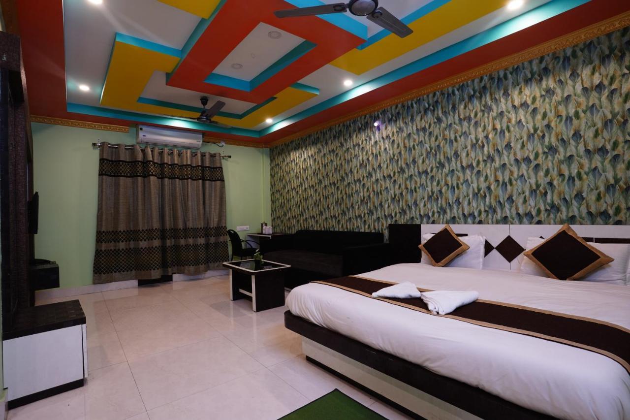 Tirupati Lodge Njp Siliguri Dış mekan fotoğraf