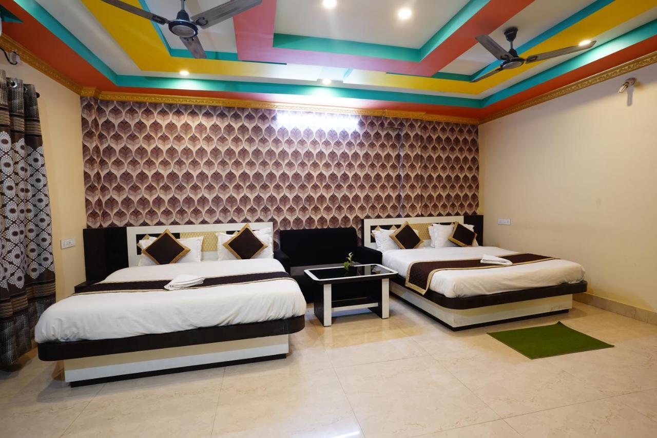 Tirupati Lodge Njp Siliguri Dış mekan fotoğraf