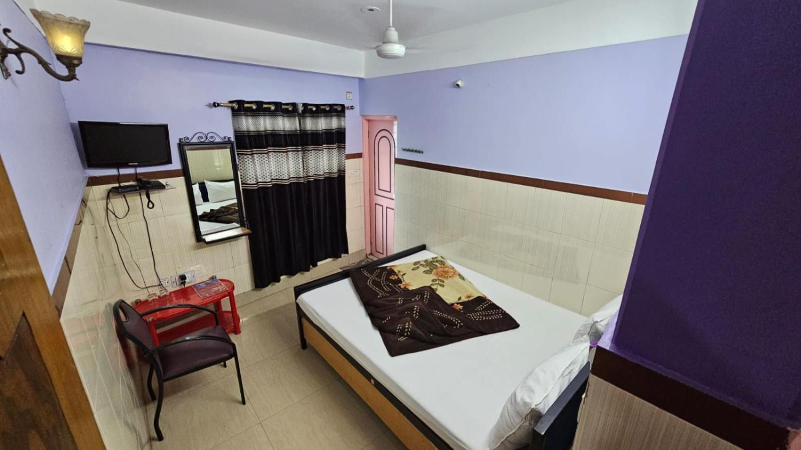 Tirupati Lodge Njp Siliguri Dış mekan fotoğraf