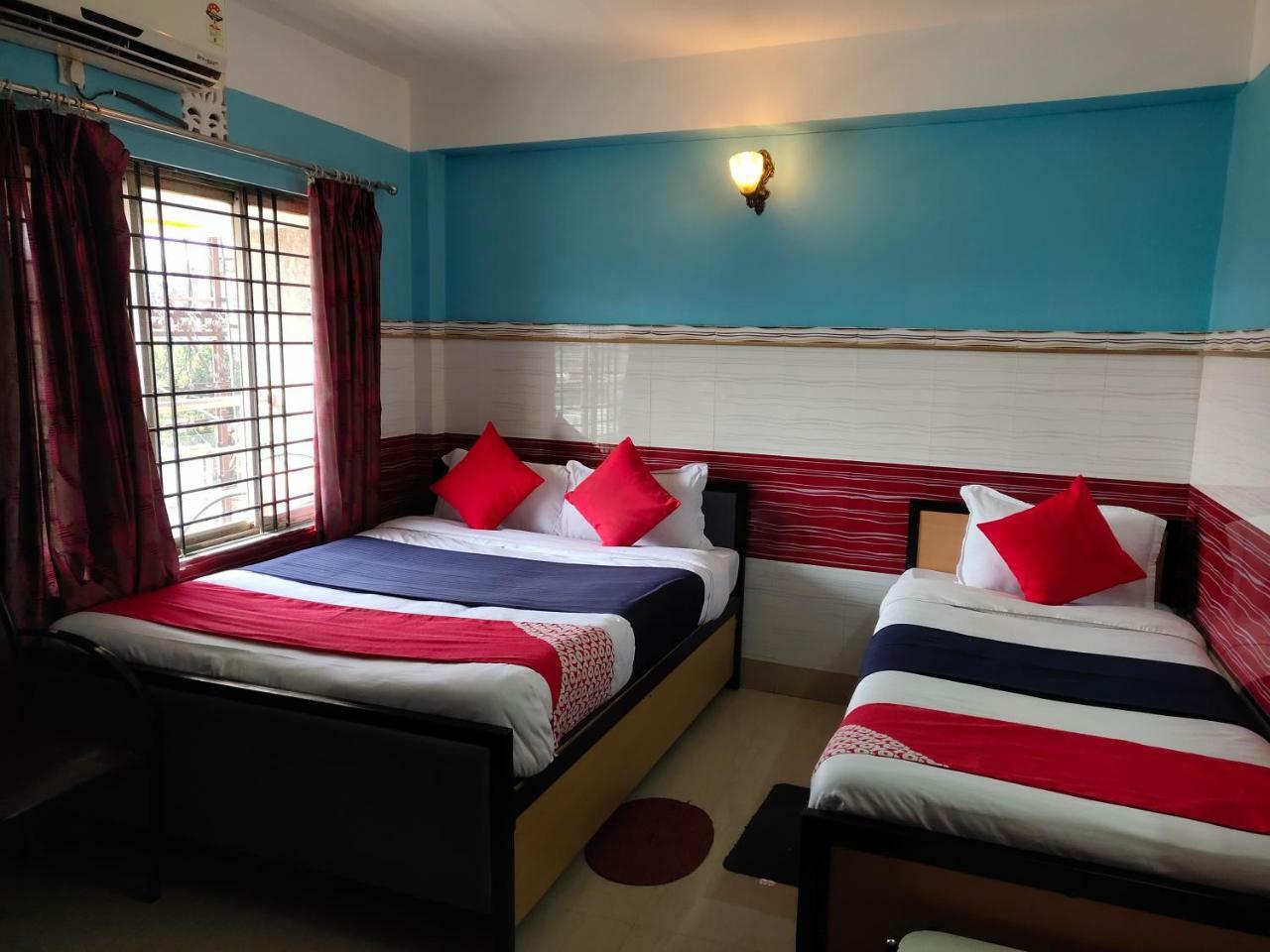 Tirupati Lodge Njp Siliguri Dış mekan fotoğraf