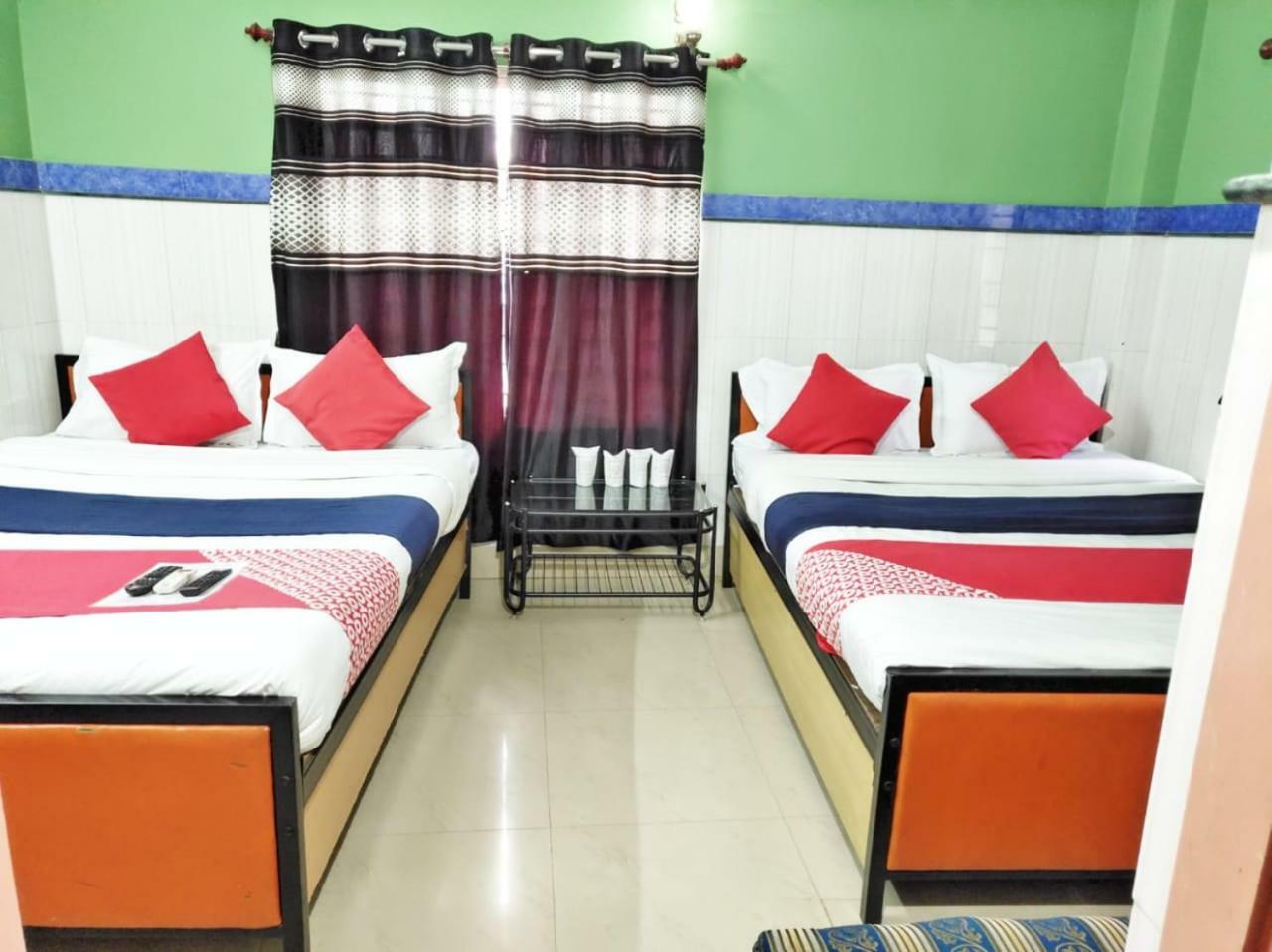 Tirupati Lodge Njp Siliguri Dış mekan fotoğraf