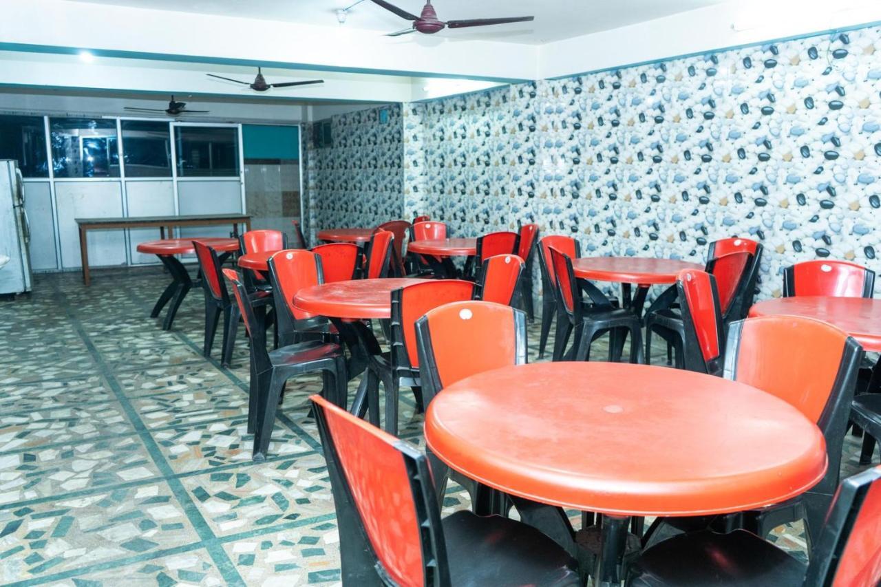 Tirupati Lodge Njp Siliguri Dış mekan fotoğraf
