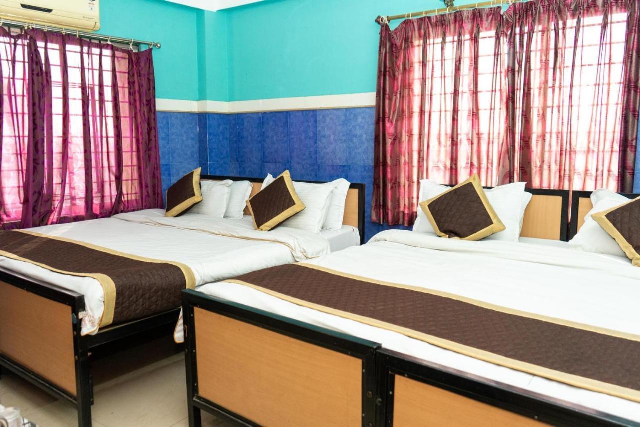 Tirupati Lodge Njp Siliguri Dış mekan fotoğraf