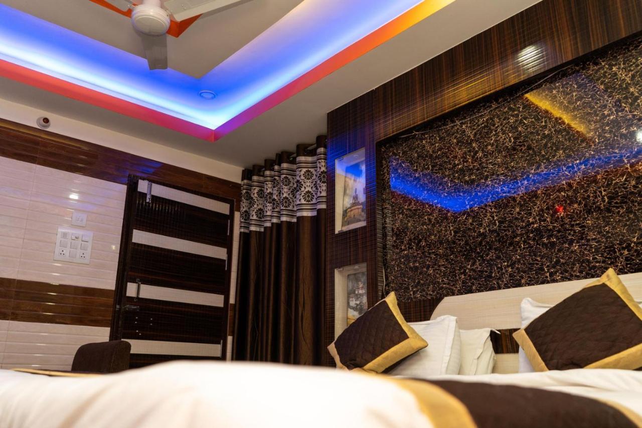 Tirupati Lodge Njp Siliguri Dış mekan fotoğraf