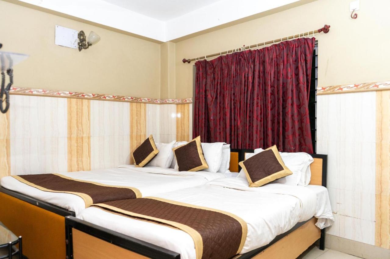 Tirupati Lodge Njp Siliguri Dış mekan fotoğraf